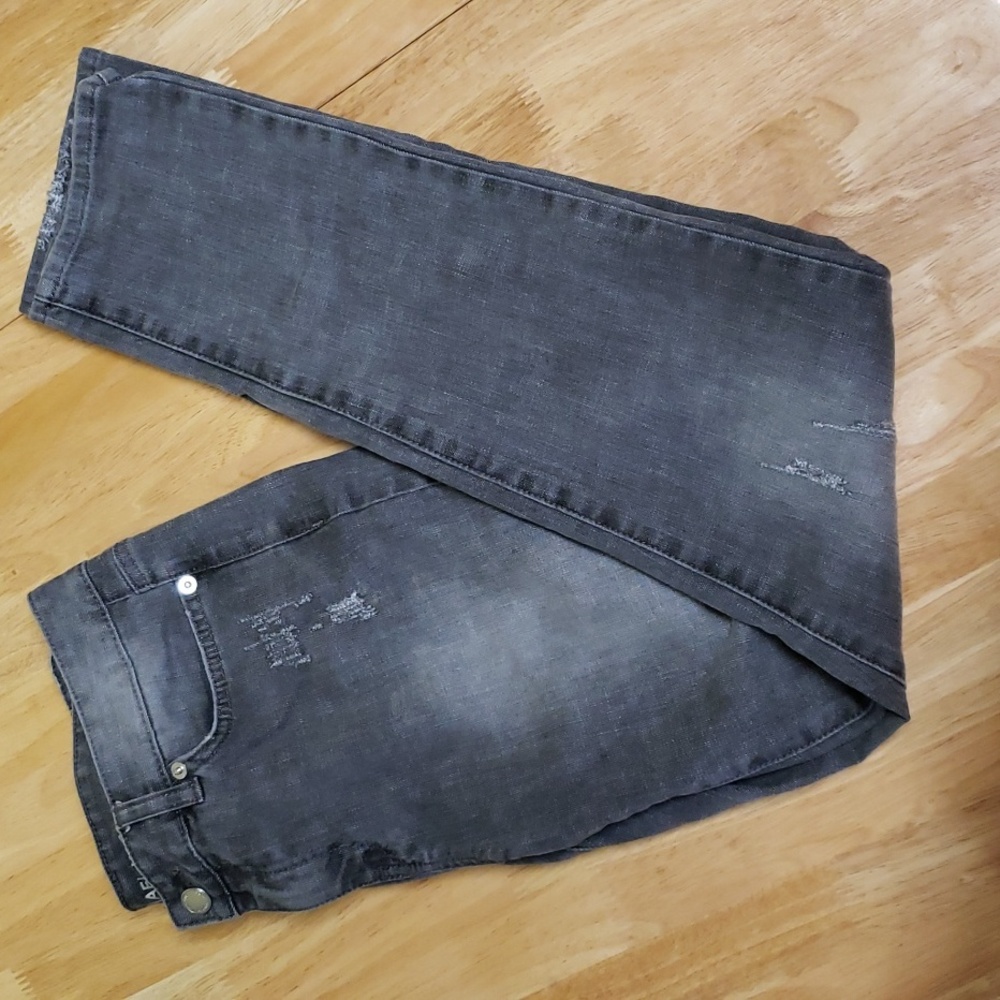 Michael Kors Relaxed Fit distressed jeans